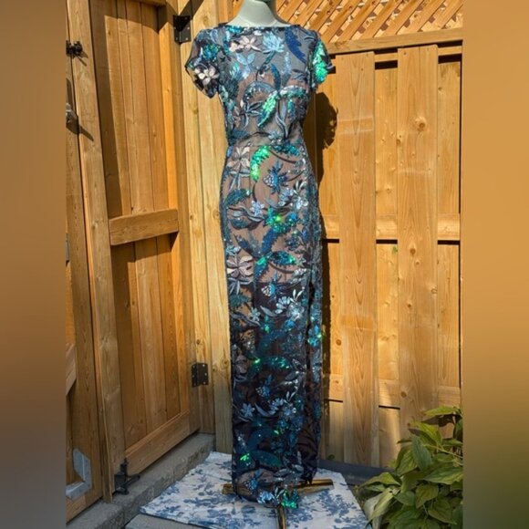 🆕 BRONX & BANCO🧿 NWOT Zinnia Side-Split Sequin Embroidered Gown, Navy Sz S US4 - Picture 3 of 13